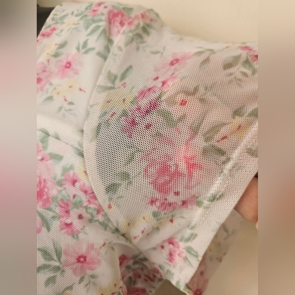 Just Polly New York - Women's XL Pink Flutter Sleeve Crop Blouse with Tie Front - Picture 7 of 7